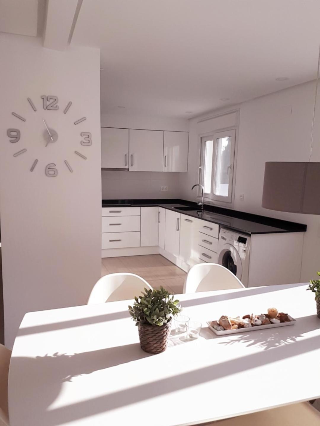 Feriehus Alicante ตอร์เรเวียคา ภายนอก รูปภาพ