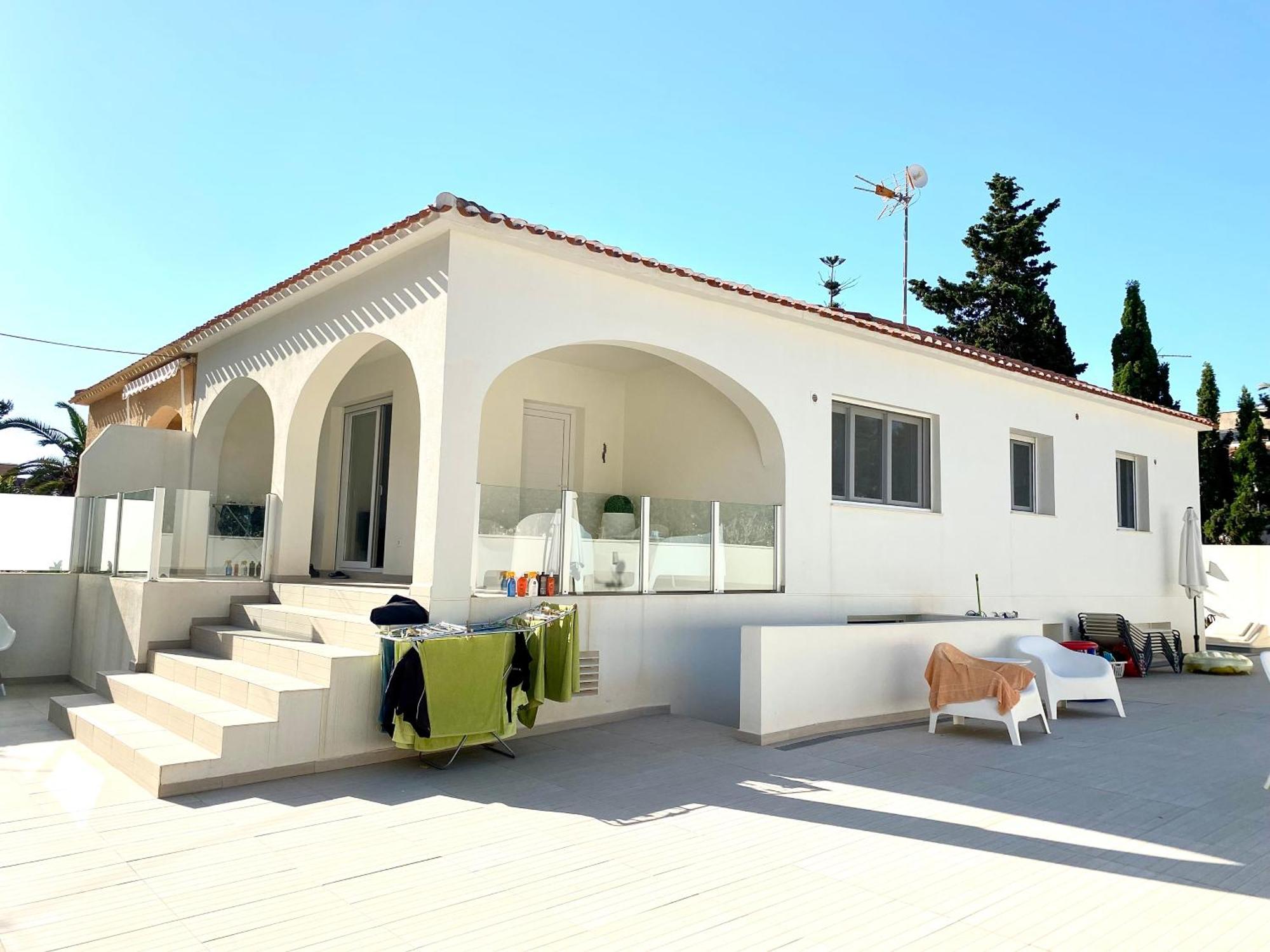 Feriehus Alicante ตอร์เรเวียคา ภายนอก รูปภาพ